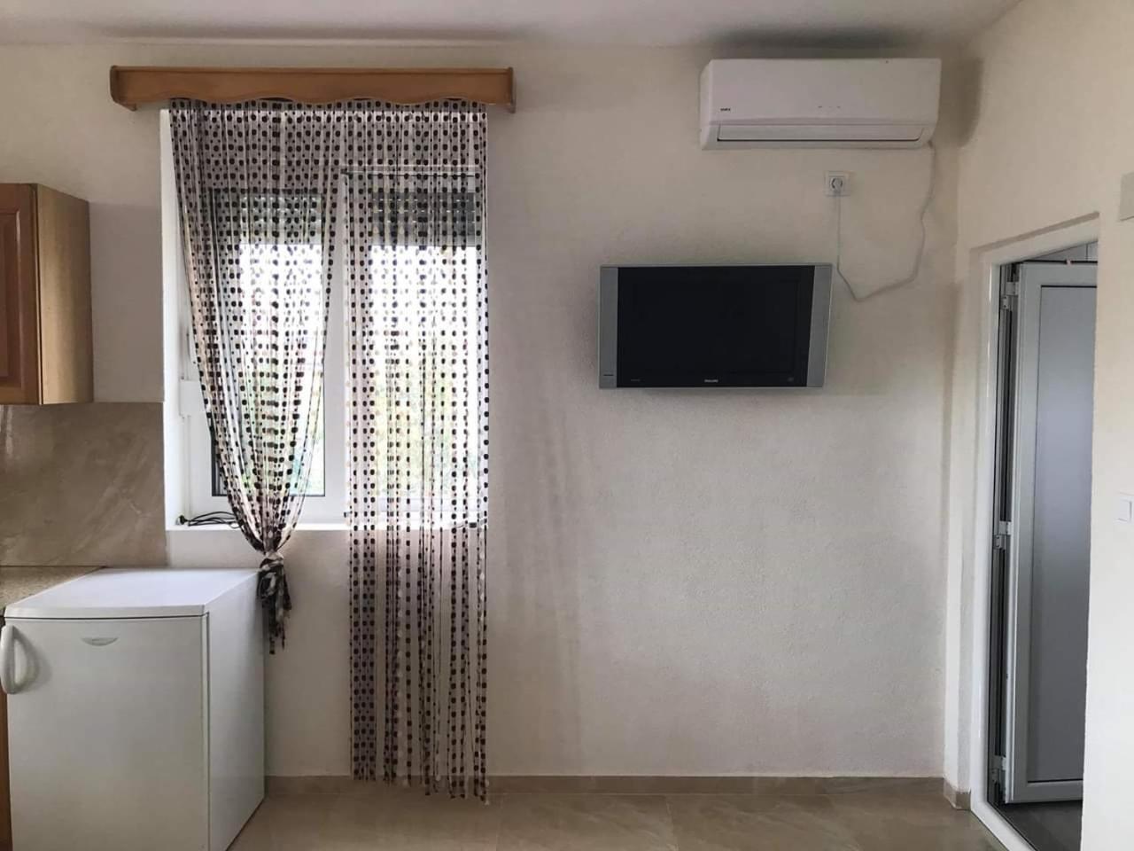 Apartments In Amor Ulcinj Buitenkant foto