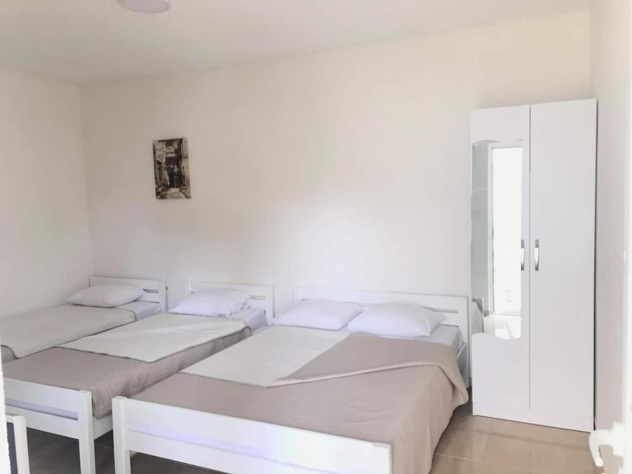 Apartments In Amor Ulcinj Buitenkant foto
